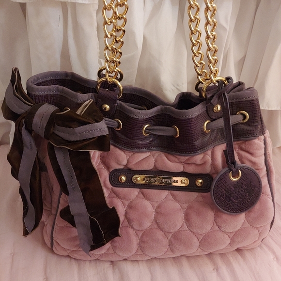 Juicy Couture Handbags - 🎀 Juicy Couture 🎀 Velour Daydreamer 🎀